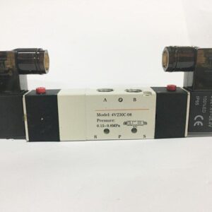 4V230C-08 - Zatvoren elektromagnetni razvodnik sa 2 magneta 24V, 5/3
